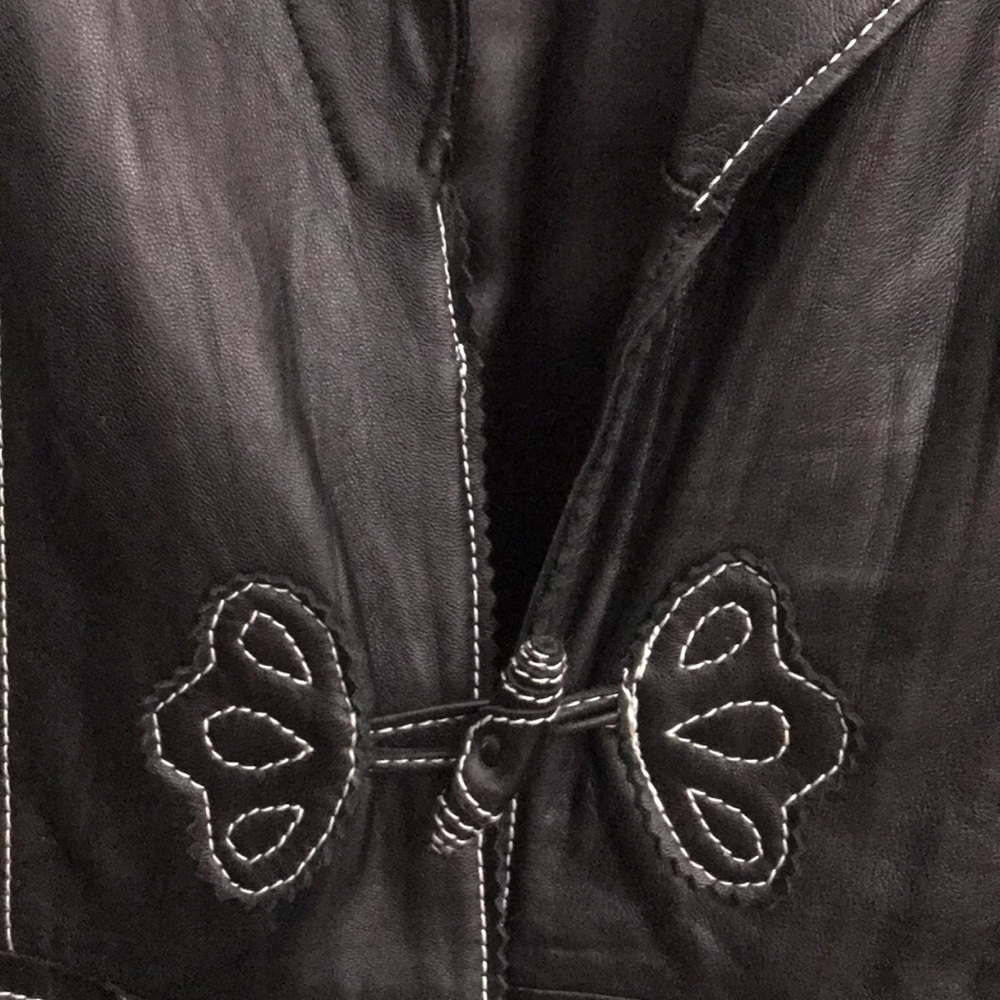 Danier | NWOT black leather jacket - Picture 9 of 12